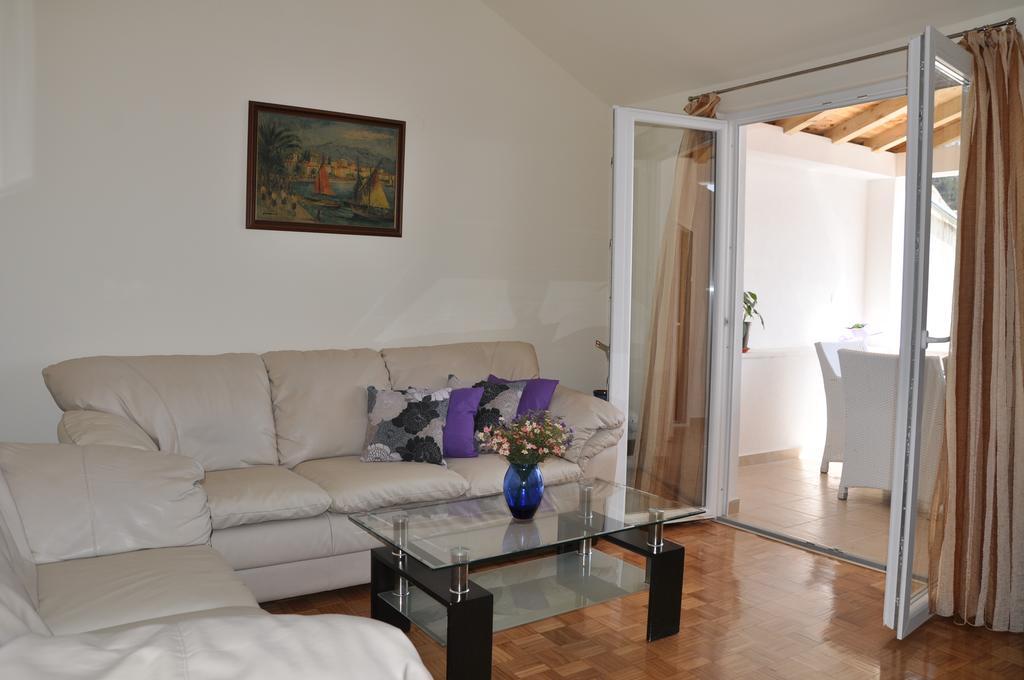 Apartment Sea San Makarska Bilik gambar